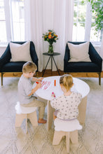 Load image into Gallery viewer, Ensemble table ronde et tabourets pour enfants kids round play table set with stools petit apprenti