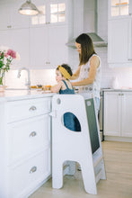 Charger l'image dans la galerie, petit apprenti tour d'apprentissage learning tower tour d’observation fabriquée au québec made in canada