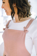 Charger l'image dans la galerie, petit apprenti pink modern adult mom apron tablier maman rose