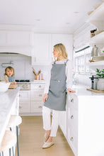 Charger l'image dans la galerie, petit apprenti slate gray modern adult mom apron tablier maman gris ardoise