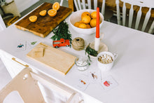 Charger l'image dans la galerie, Ensemble de couteau sécuritaire et planche à découper en bois pour enfants